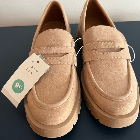 NWT A New Day Archie Lug Sole Loafer Flats - Picture 3 of 3